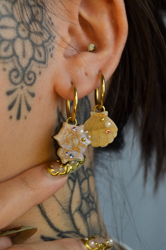 Seashell Mismatch Charms (Gold hoop)