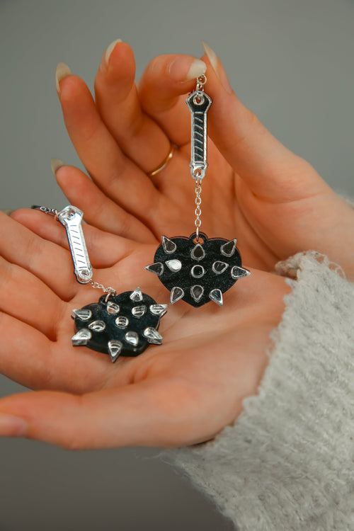 Conqueror Black Mace (Silver Hoop)