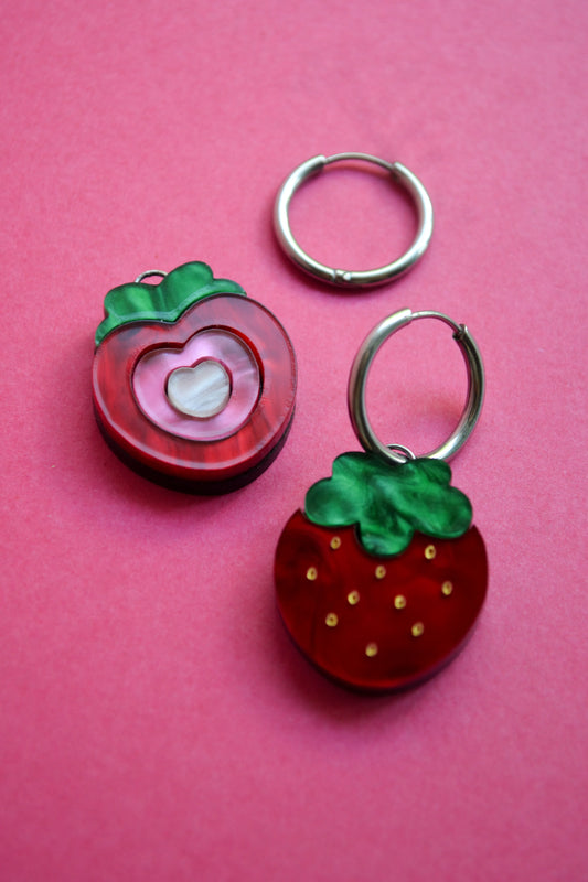 Half Cut Strawberry (Silver Hoop)