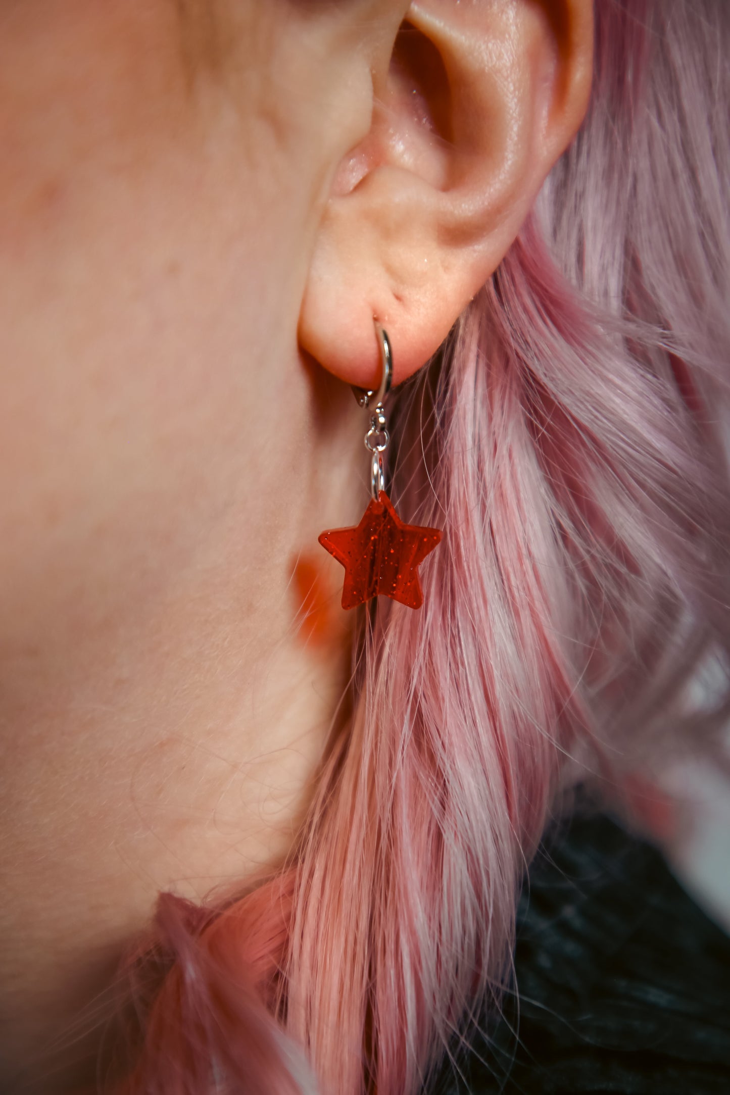 red star glitter acrylic earring